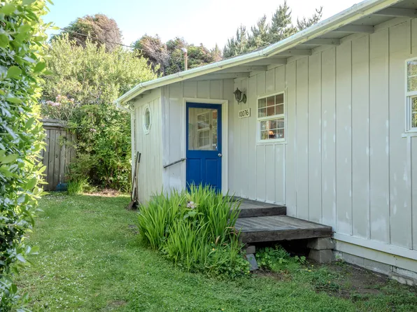 10076 NW Swallow St, Seal Rock, OR 97376