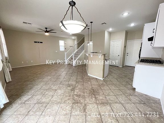 4th image of 9359 Weeping Water Ave