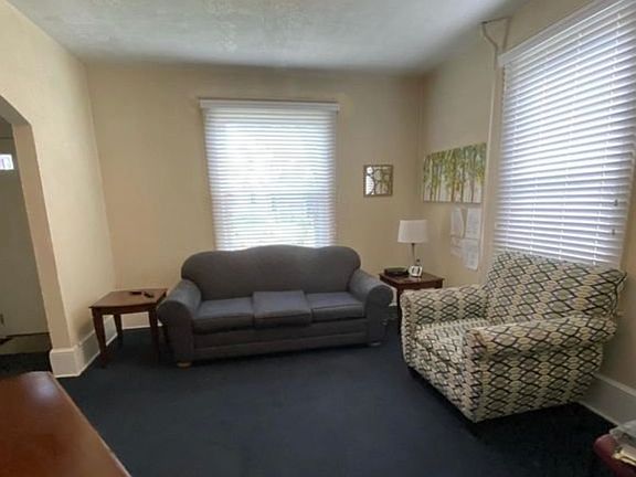 5th image of 126 Ridgeway St