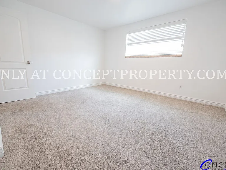 466 E Woodland Ave — Photo 23