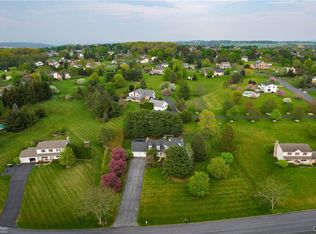 5127 Ancinetta Dr N, Schnecksville, PA 18078