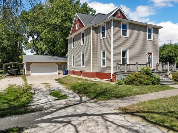 615 E Ave, Vinton, IA 52349