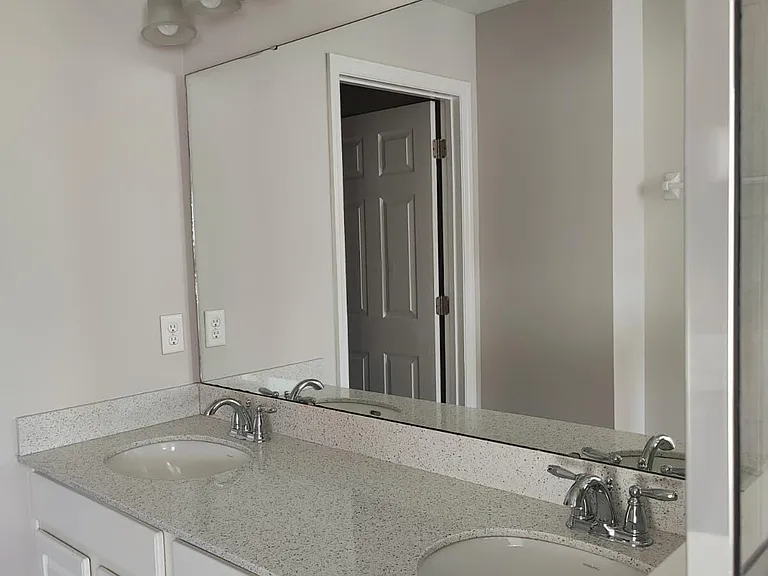 534 Richmond Dr — Photo 21