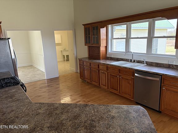 4th image of 1032 Kendall Smith Rd
