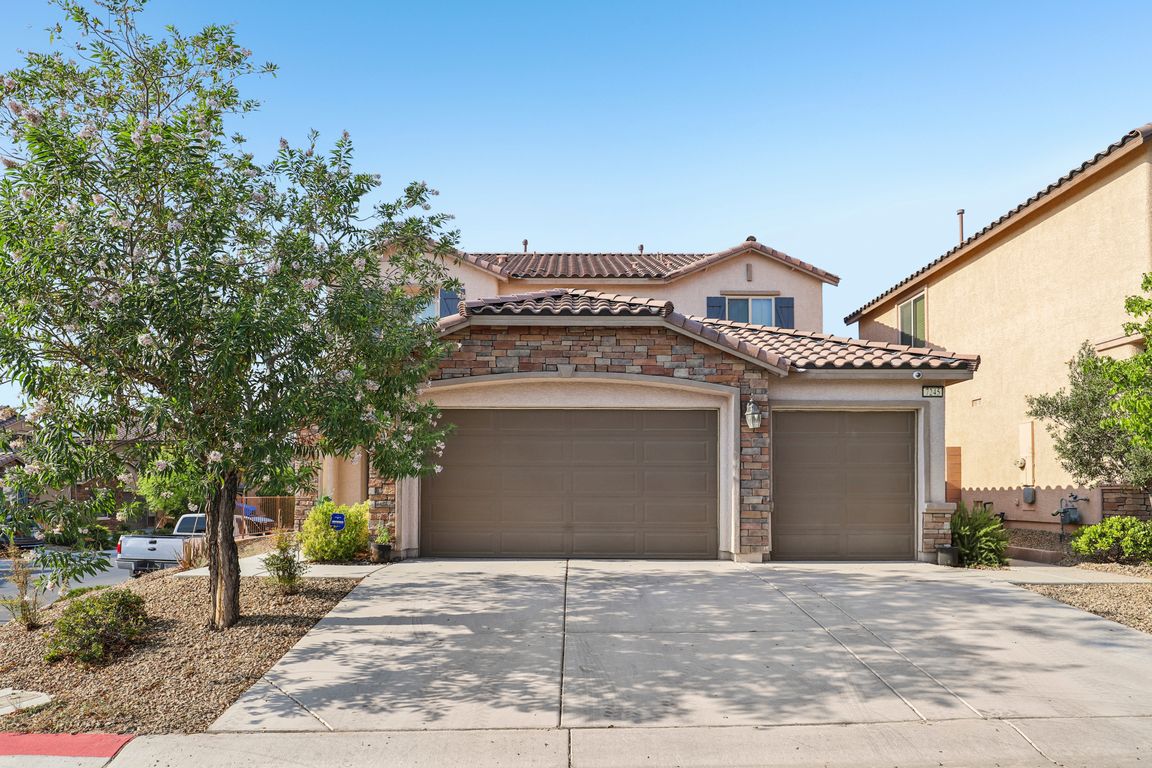 Blooming Jasmine Ave-S1707-001.jpg