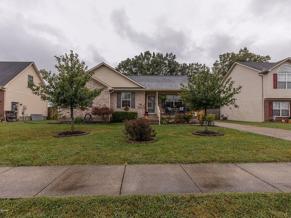 1st image of 488 Oak Grove Blvd