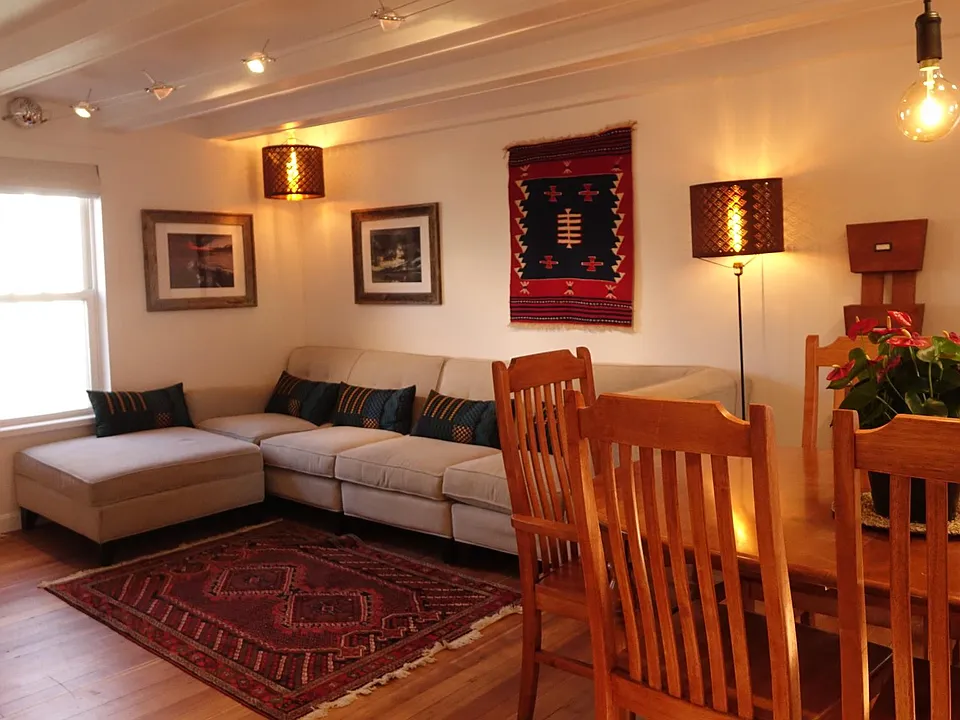 6 Eaton St #2