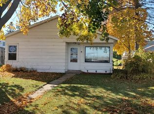631 Nautical Dr, Sturgeon Bay, WI 54235