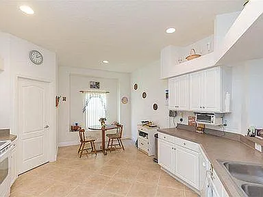 8312 Canterbury Lake Blvd — Photo 12