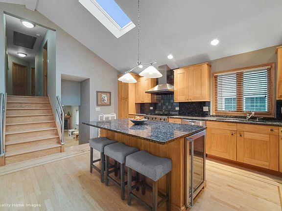 4th image of 1733 N 75th Ave