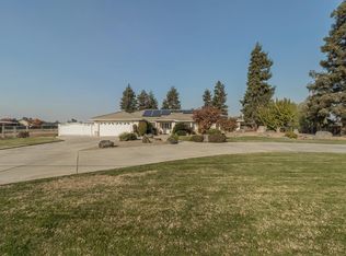 5188 W Clinton Ave, Fresno, CA 93722
