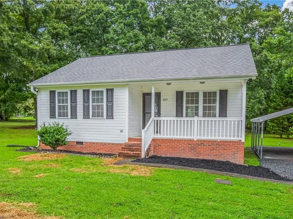 207 N 12th Ave, Mayodan, NC 27027
