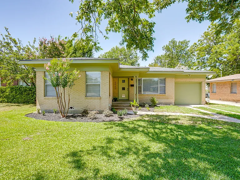 2920 Ryan Place Dr — Photo 1