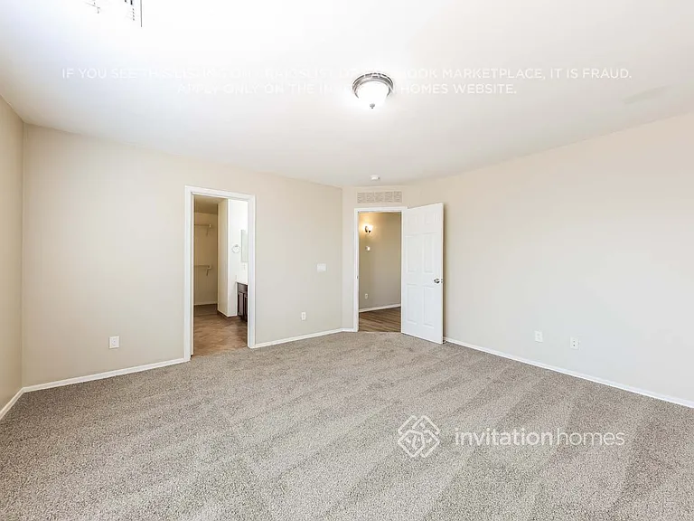 13029 W Lisbon Ln — Photo 10