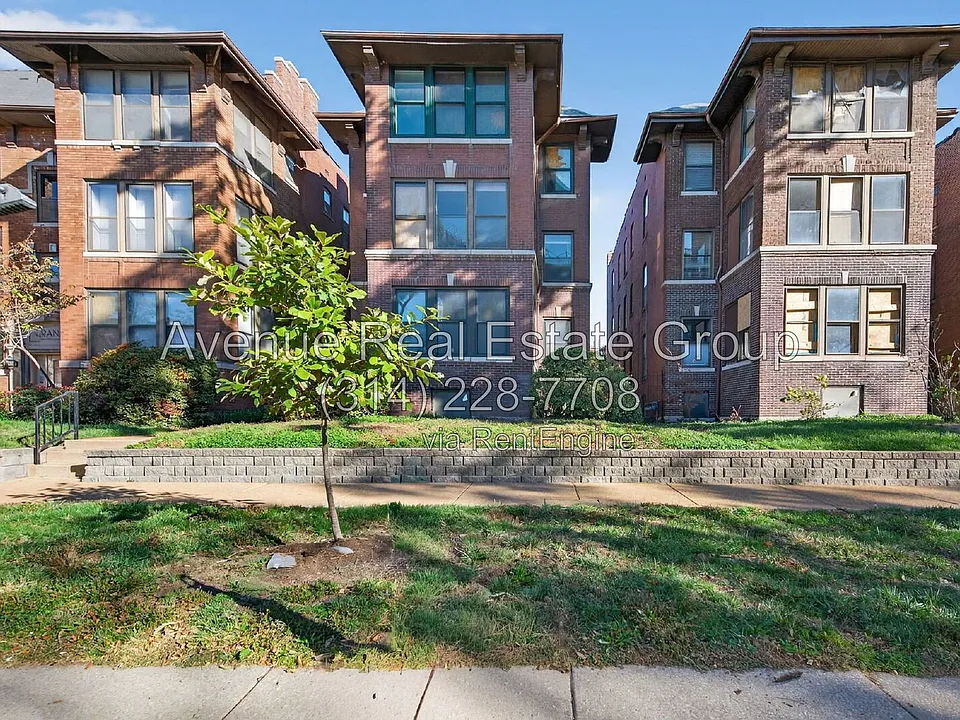5559 Pershing Ave #1F