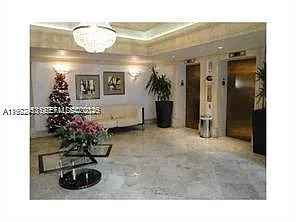 Building Photo - 9195 Collins Ave #614