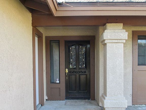 3rd image of 704 Canfield Dr