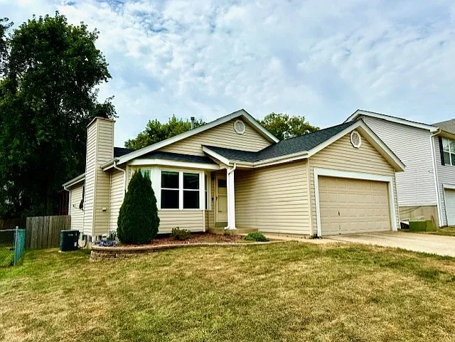 3 bed, 1600 sqft, $2,400 — Photo 2