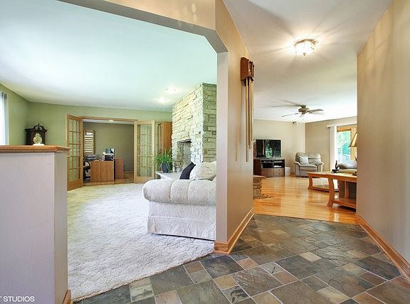 2nd image of 697 Glendale Dr
