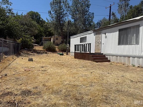 3rd image of 218 Park Way