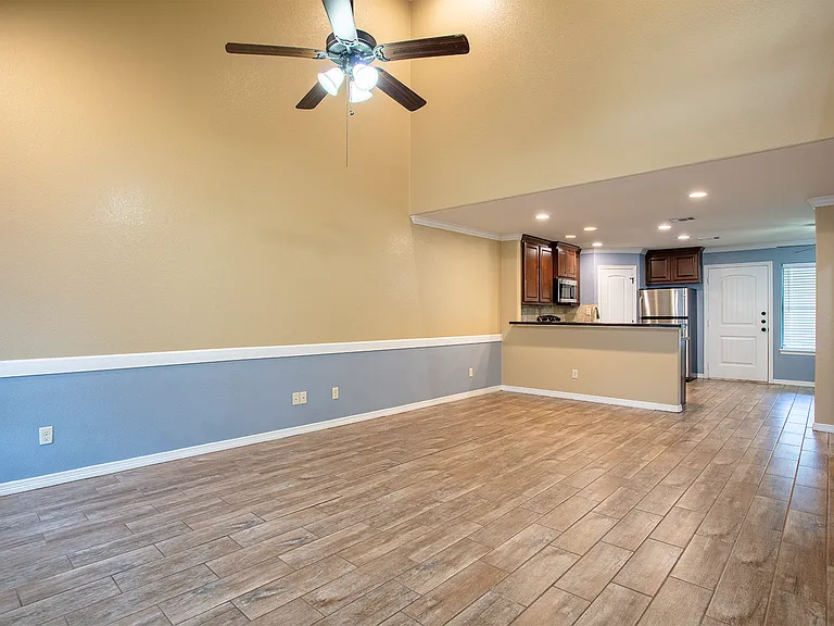 731 Dominik Dr — Photo 2