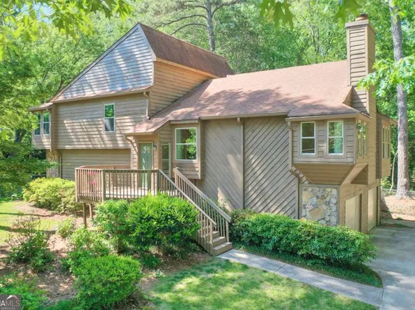 5457 Conway Dr, Marietta, GA 30068