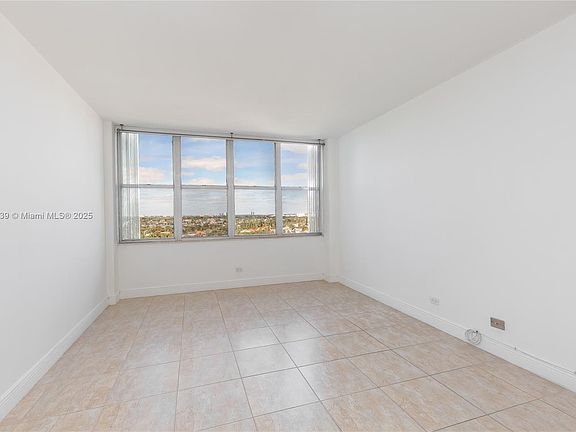 3rd image of 7441 Wayne Ave #744112I