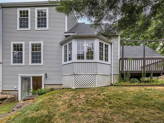 4th image of 25 Samuel Ln Unit 25