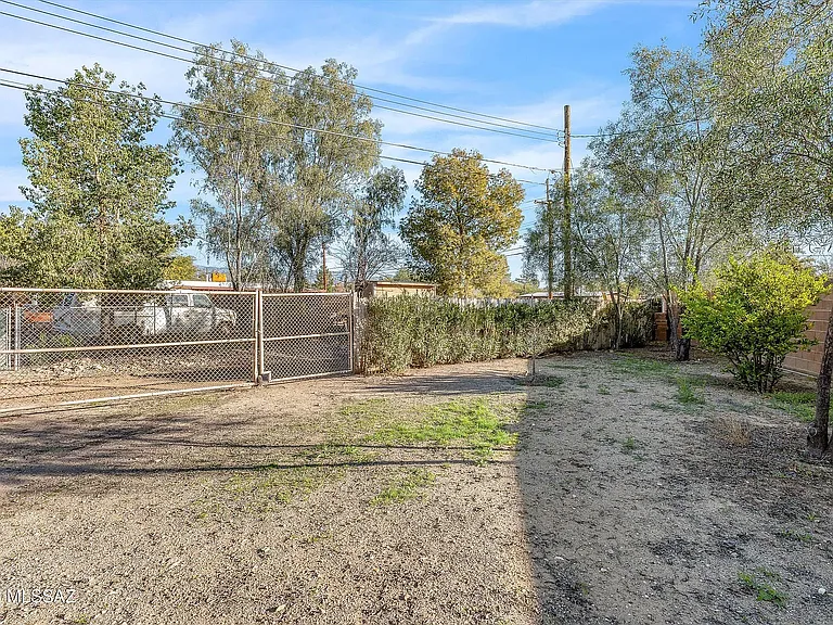 7931 E Malvern Pl — Photo 31