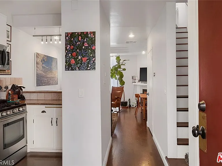 2500 Abbot Kinney Blvd #3 — Photo 8