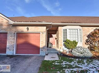 154 Semenyn Ave #27, Chatham Kent, ON N7L3S1