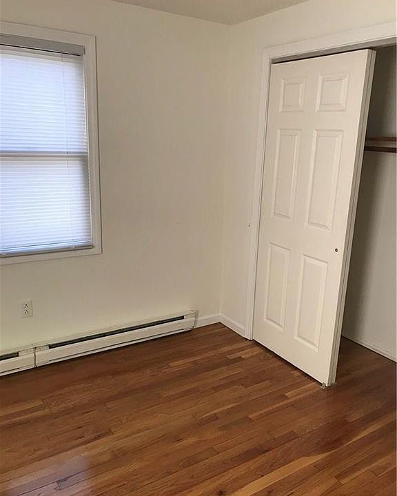 42 W Main St Clinton CT Zillow