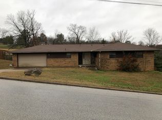 1208 N Spruce St, Harrison, AR 72601