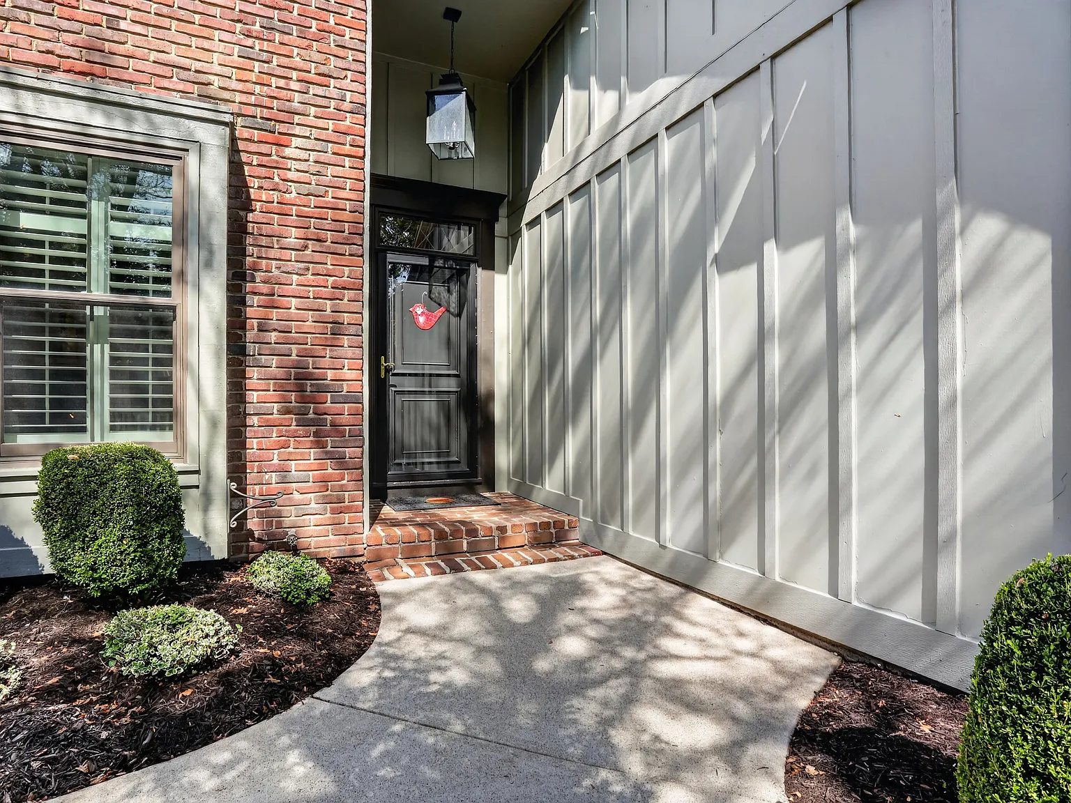 4 bed, 3.5 bath, 2560 sqft, $3,950 — Photo 3
