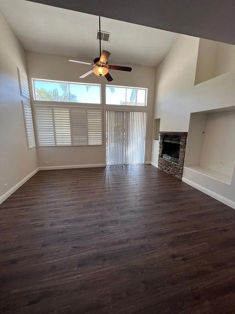 4 Bedroom Tropical Oasis In W. Roseville With Pool!! — Photo 4