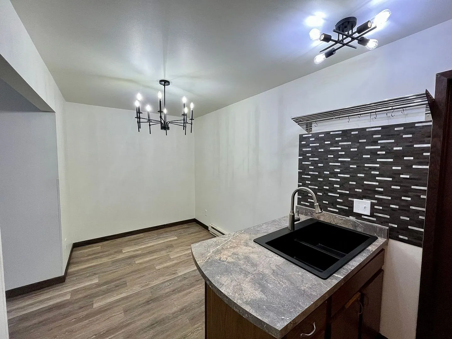 1010 Sawyer Dr — Photo 4