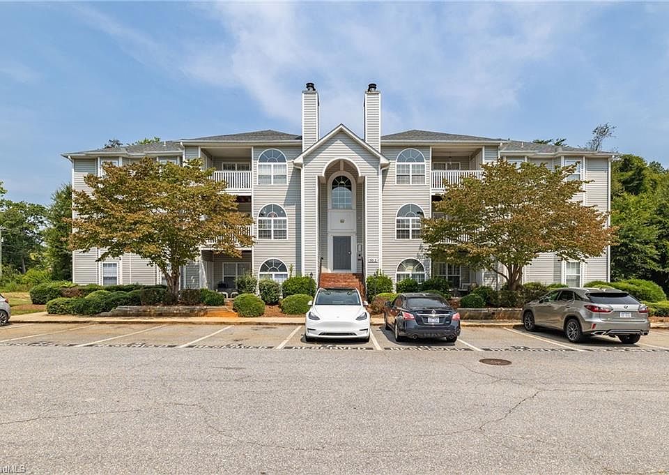 1st image of 5012 Lawndale Dr Unit G