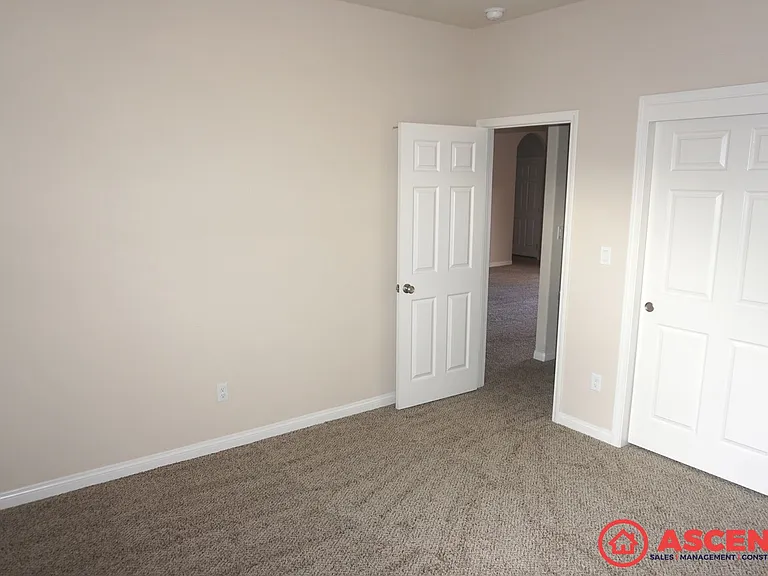 5511 Beacon Ridge Ct — Photo 12