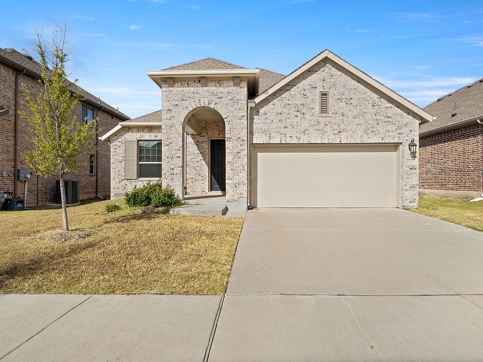 1st image of 2111 Clearwater Way
