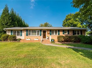 2952 Martin St, Walkertown, NC 27051