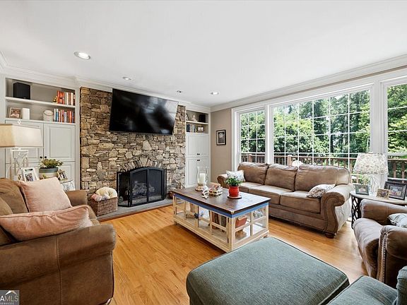 5th image of 3003 Highpoint Dr