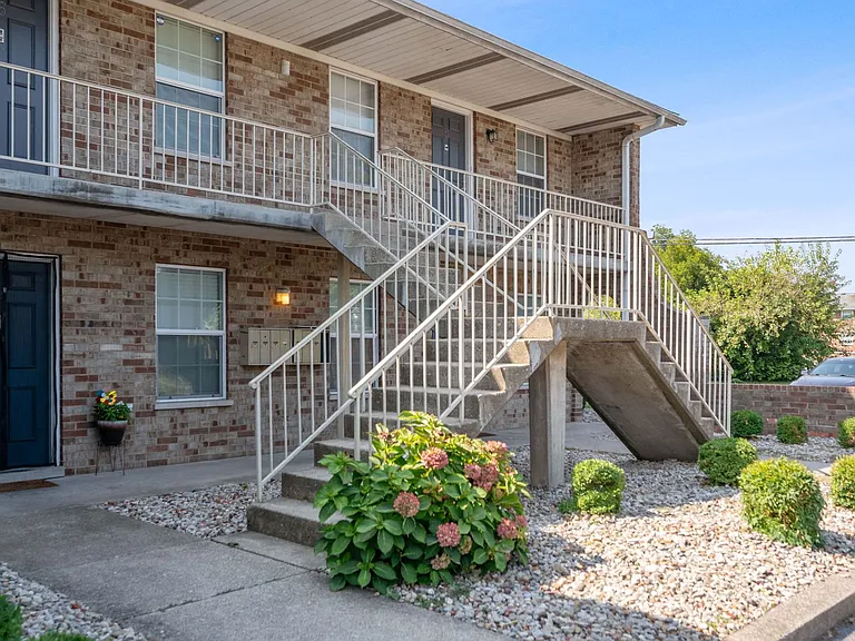 3520 Park Row Dr — Photo 3