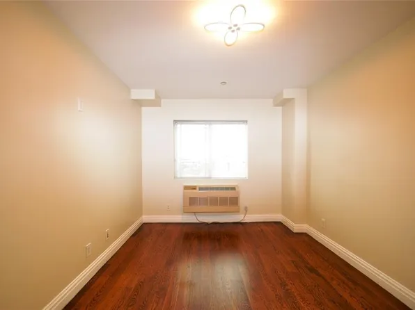 69-14 41st Avenue image 11 of 22