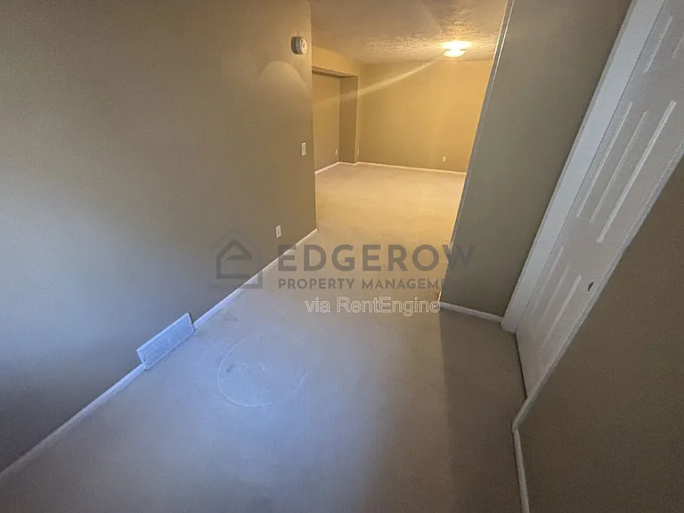 2726 Sandstone Ter NE — Photo 12