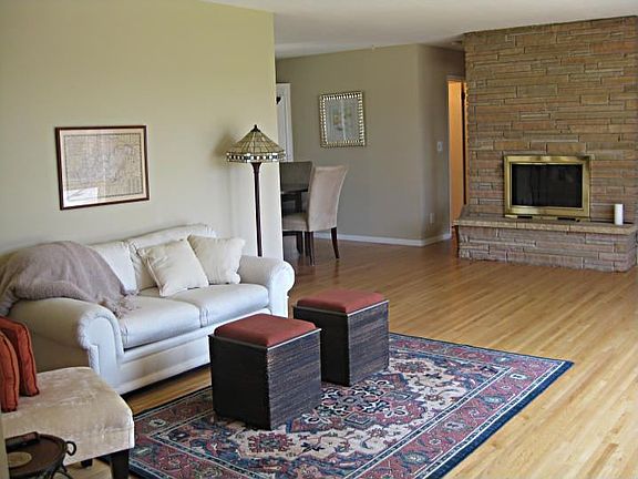 Living Room w/Gas Fireplace