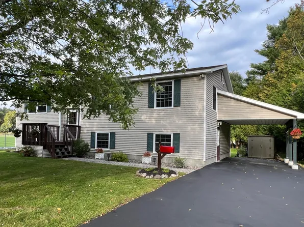 18 Canaras Ave, Saranac Lake, NY 12983