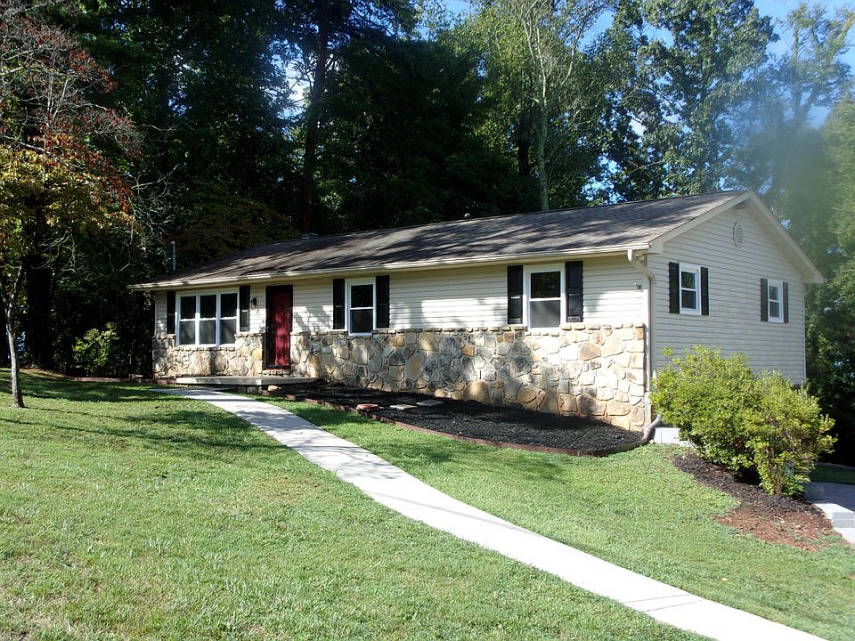 1st image of 837 Hinkle Estates Dr