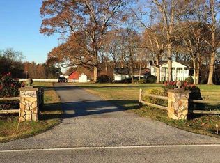 241 Peachtree Rd, Boiling Springs, SC 29316