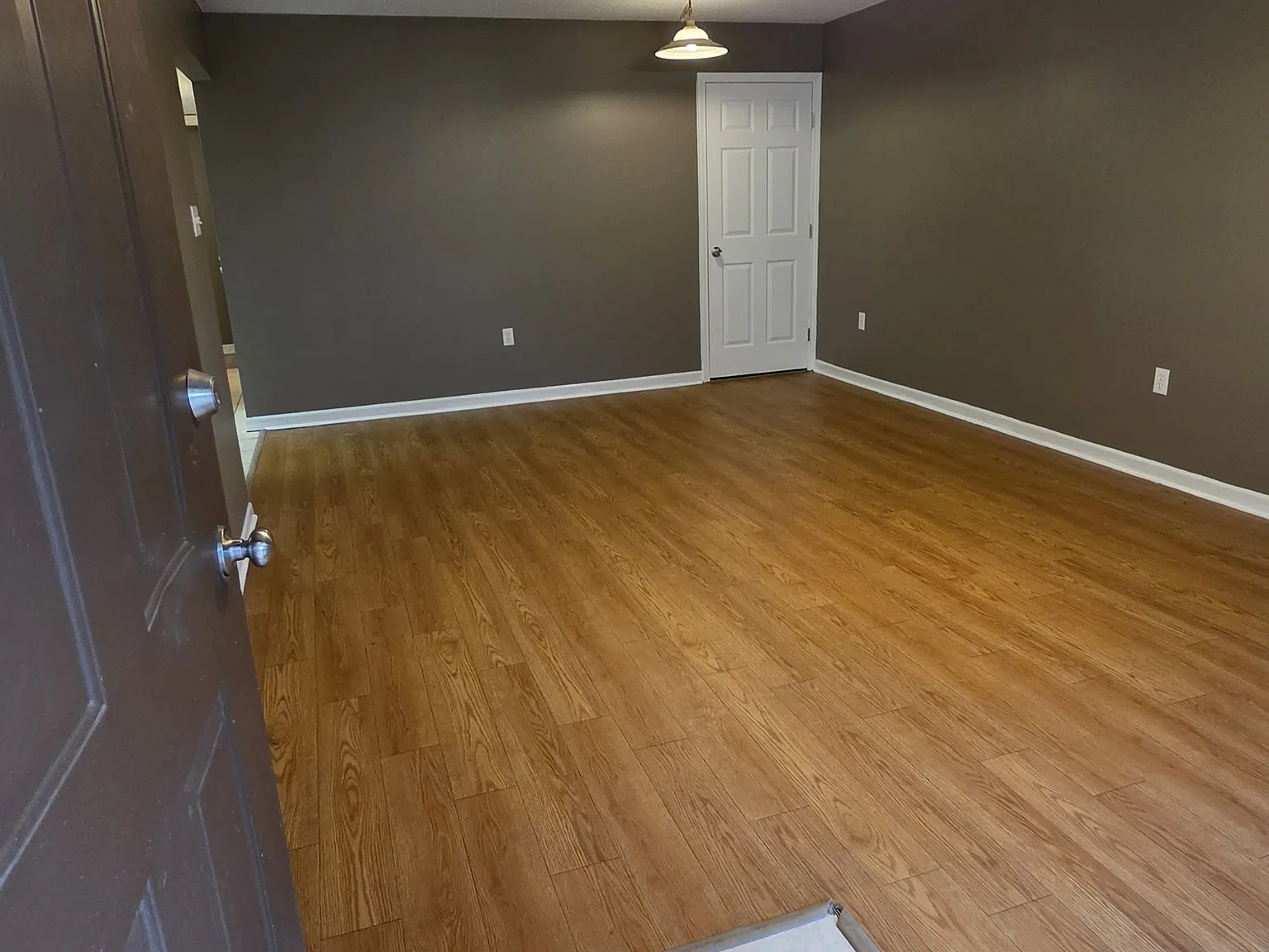 3 bed, 1226 sqft, $1,100 — Photo 1