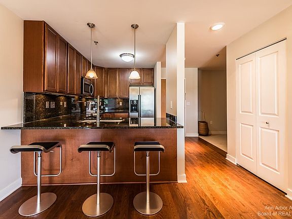 4th image of 111 N Ashley St Suite 312